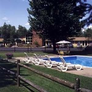 Hotel TOWN AND COUNTRY RESORT