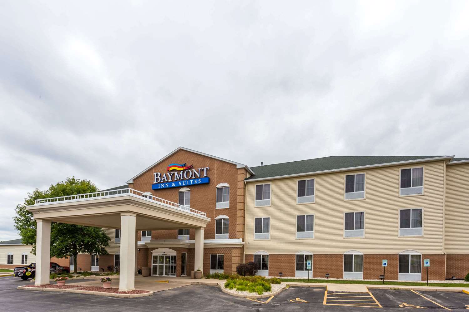 Hotel BAYMONT BY WYNDHAM WATERFORD/BURLINGTON WI