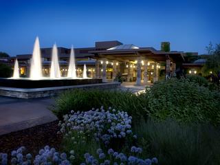 Hotel GRAND GENEVA RESORT & SPA