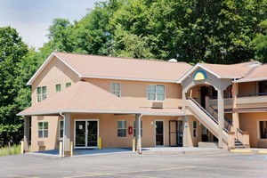 Hotel DAYS INN FAIRMONT
