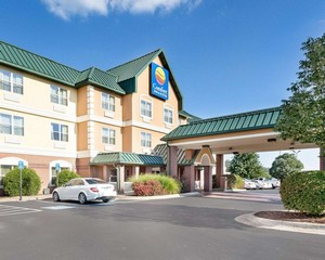 Hotel COMFORT INN & SUITES FAYETTEVILLE