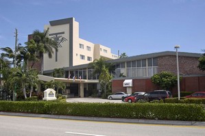 Hotel DAYS HOTEL BY WYNDHAM THUNDERBIRD BEACH RESORT
