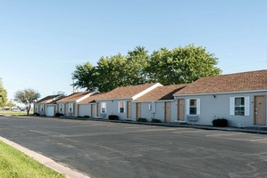Hotel RODEWAY INN & SUITES AUSTIN
