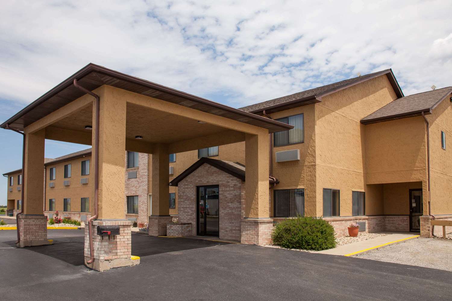 Hotel SUPER 8 BY WYNDHAM, DWIGHT