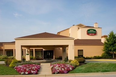 Hotel COURTYARD INDIANAPOLIS AIRPORT