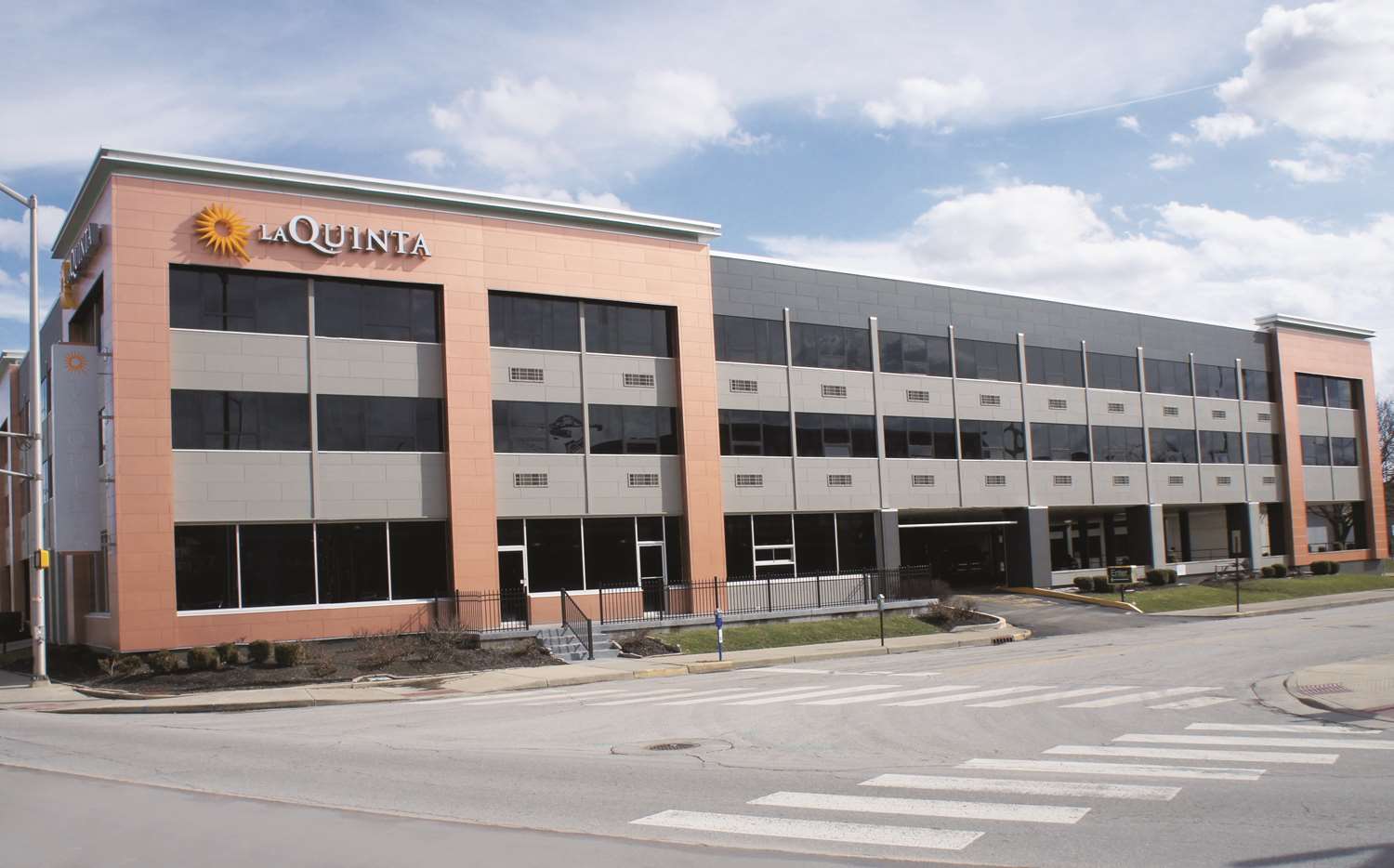 Hotel LA QUINTA INN & SUITES INDIANAPOLIS DOWNTOWN