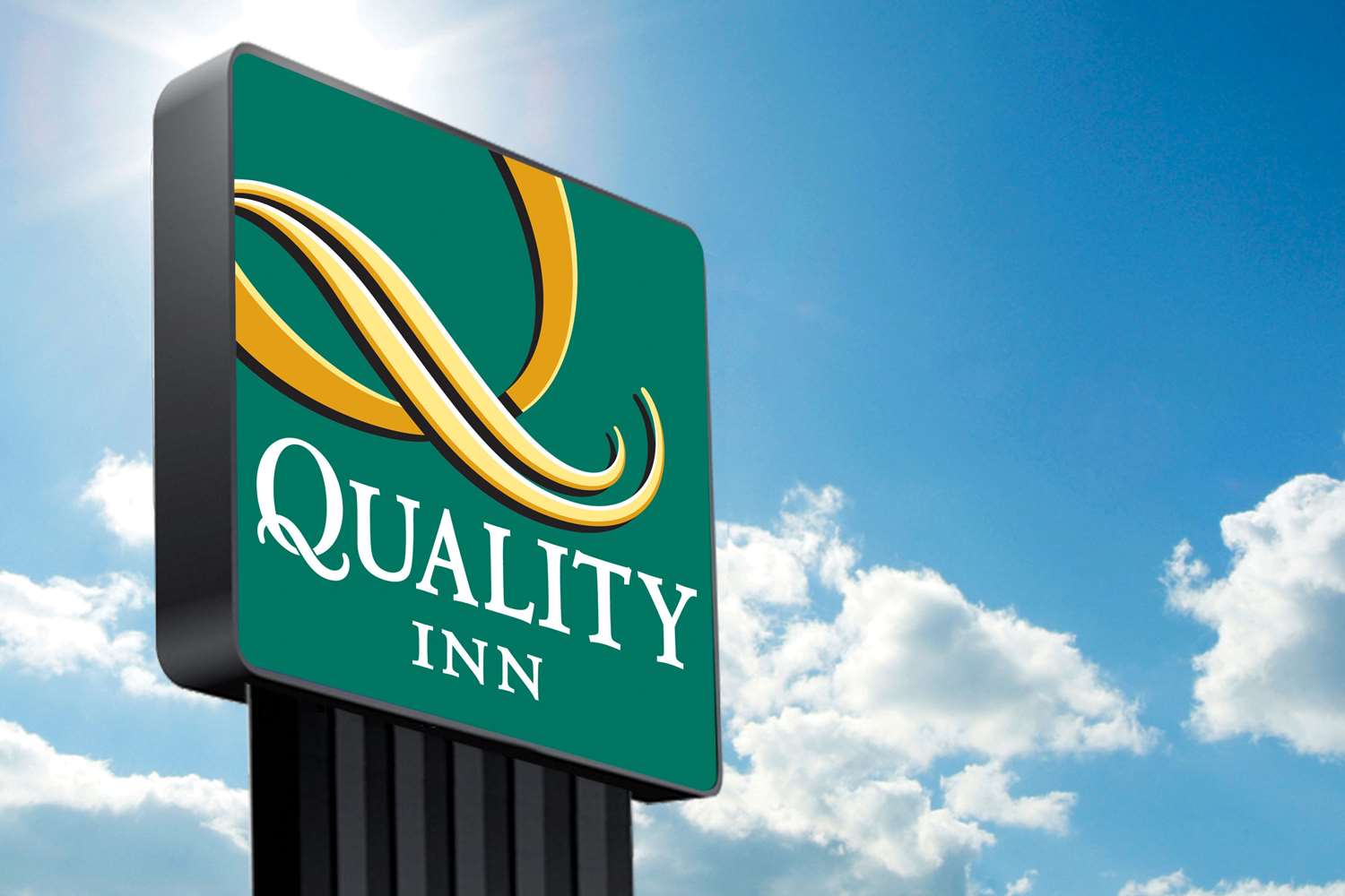 Hotel QUALITY INN AIRPORT
