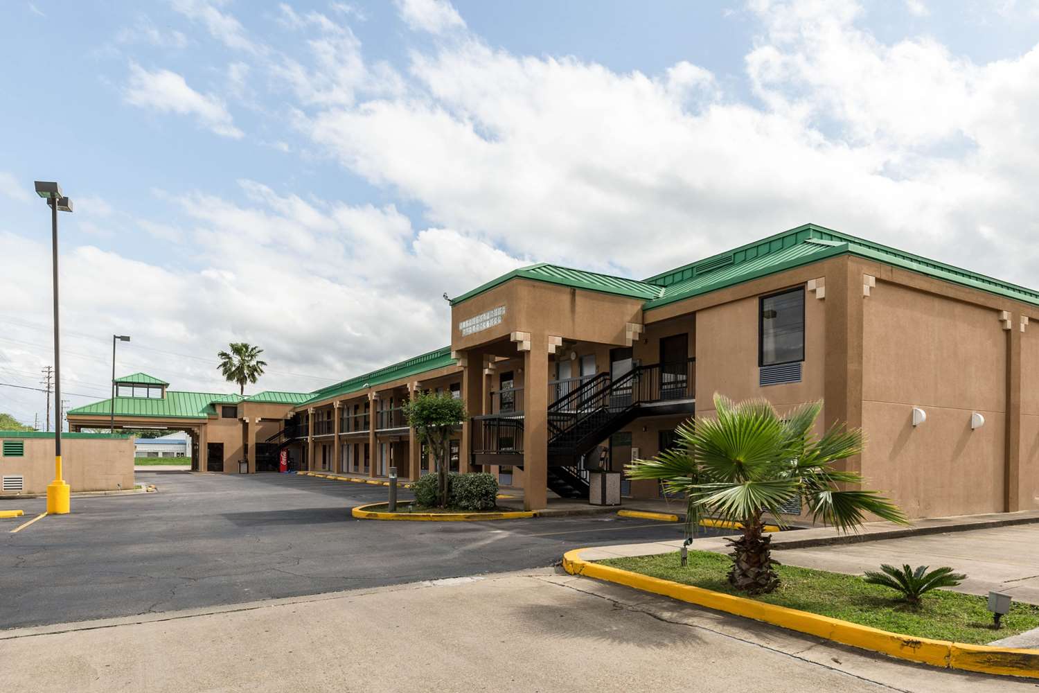 Hotel QUALITY INN ALEXANDRIA