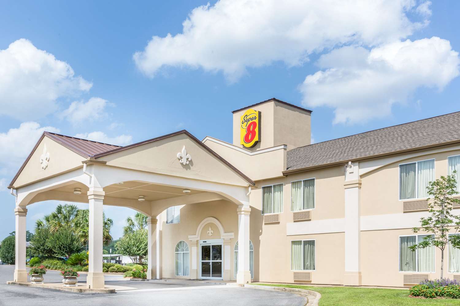 Hotel SUPER 8 ALEXANDRIA I-49