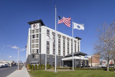 Hotel DOUBLETREE BY HILTON BOSTON LOGAN AIRPORT CHELSEA