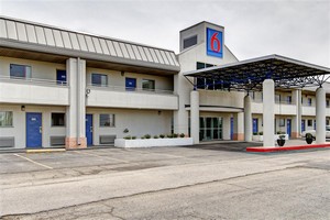 Hotel MOTEL 6 CLEVELAND INTL AIRPORT - N RIDGEVILLE