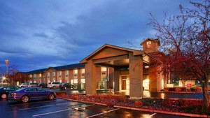 Hotel BEST WESTERN PLUS RAMA INN & SUITES
