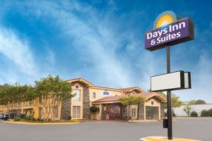 Hotel DAYS INN & SUITES HUNTSVILLE