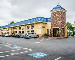 Hotel QUALITY INN RIVERFRONT