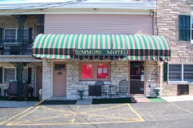Hotel SIMMONS MOTEL AND SUITES