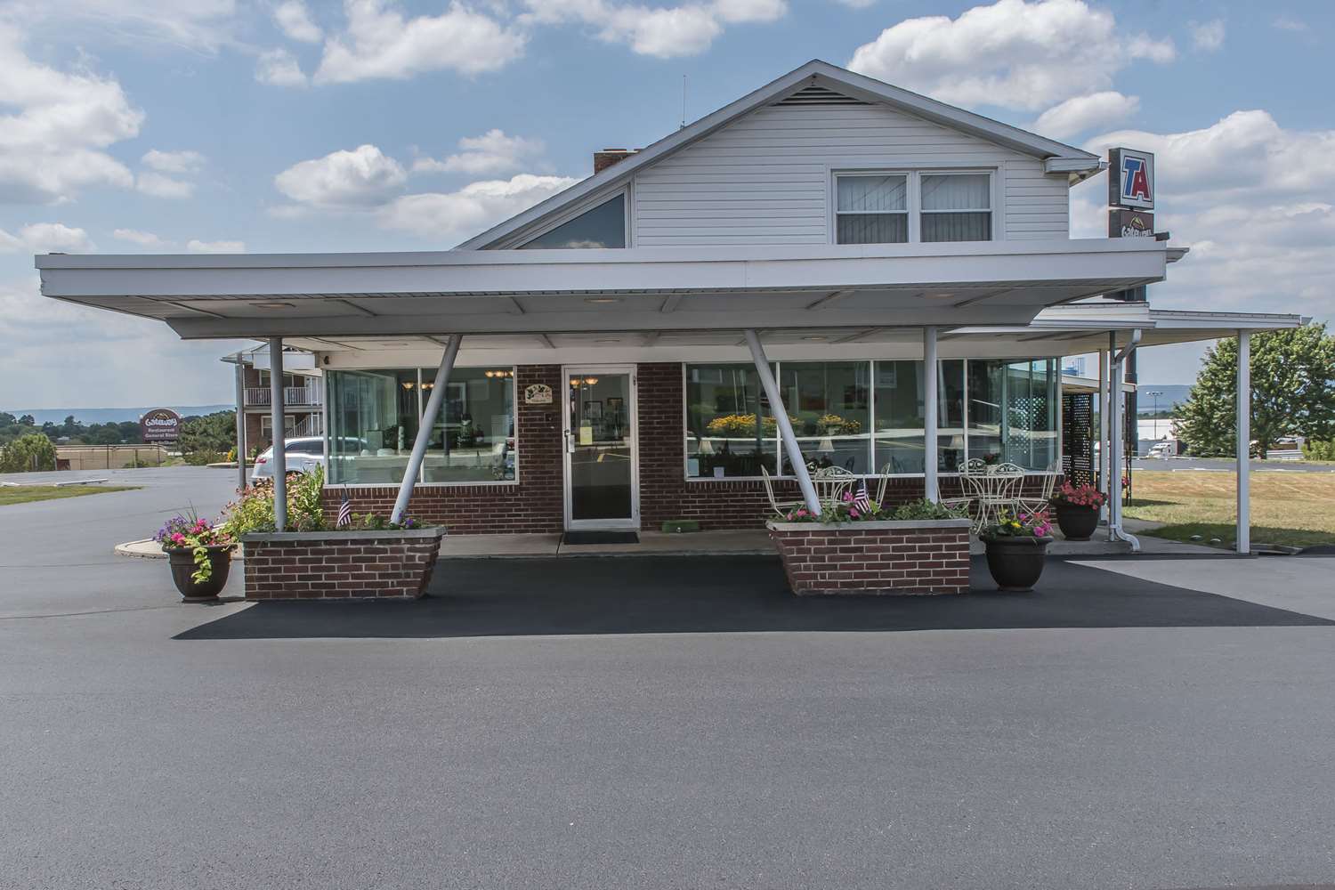 Hotel QUALITY INN BREEZE MANOR