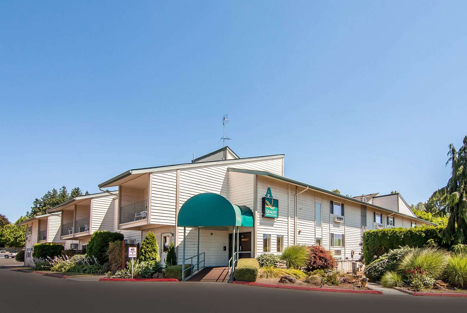 Hotel QUALITY INN & SUITES