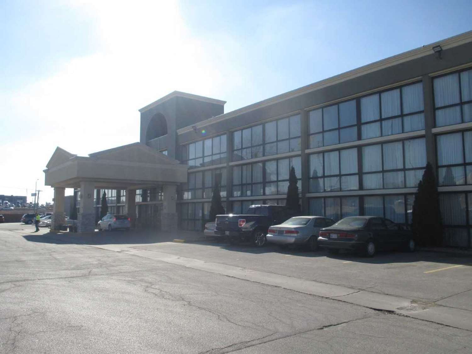 Hotel SURESTAY PLUS KANSAS CITY NE