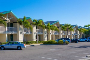 Hotel BEST WESTERN PLUS YACHT HARBOR INN