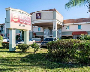 Hotel CLARION INN & SUITES CLEARWATER