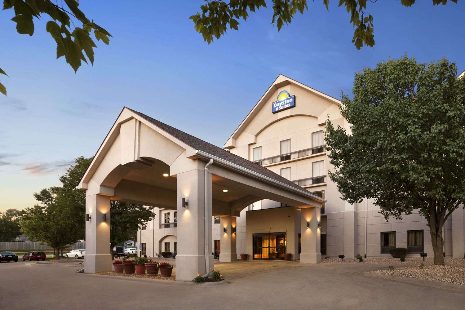 Hotel DAYS INN & SUITES CEDAR RAPIDS