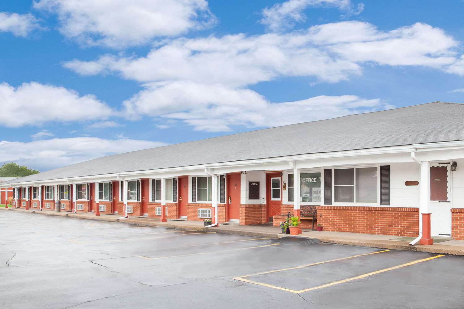 Hotel KNIGHTS INN FORT MADISON