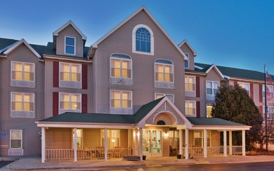 Hotel COUNTRY INN & SUITES BY RADISSON, BIRCH RUN-FRANKENMUTH, MI