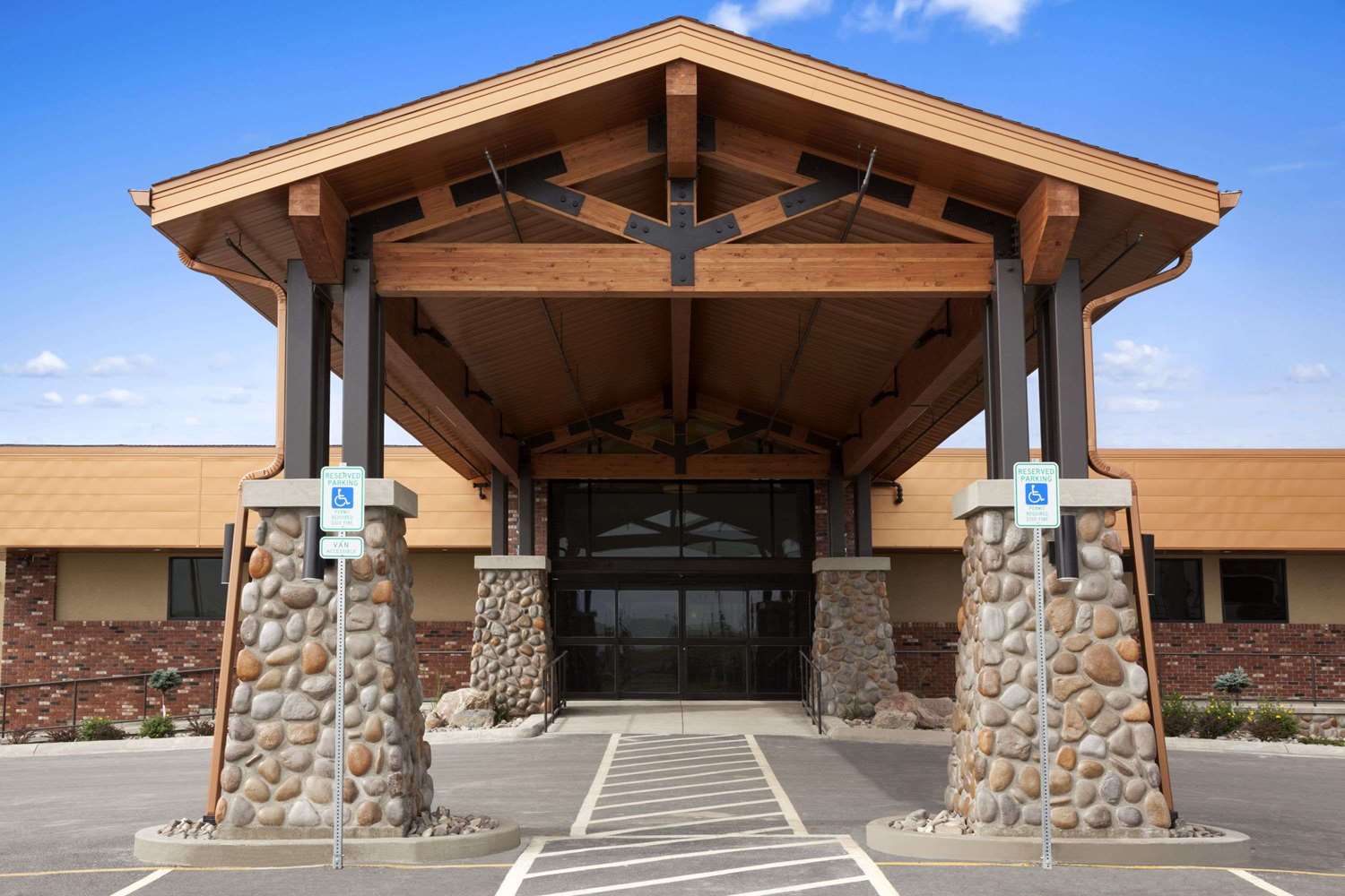 Hotel SUPER 8 CONRAD