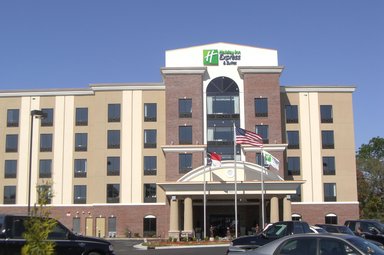 Hotel HOLIDAY INN EXPRESS & SUITES HOPE MILLS-FAYETTEVILLE ARPT