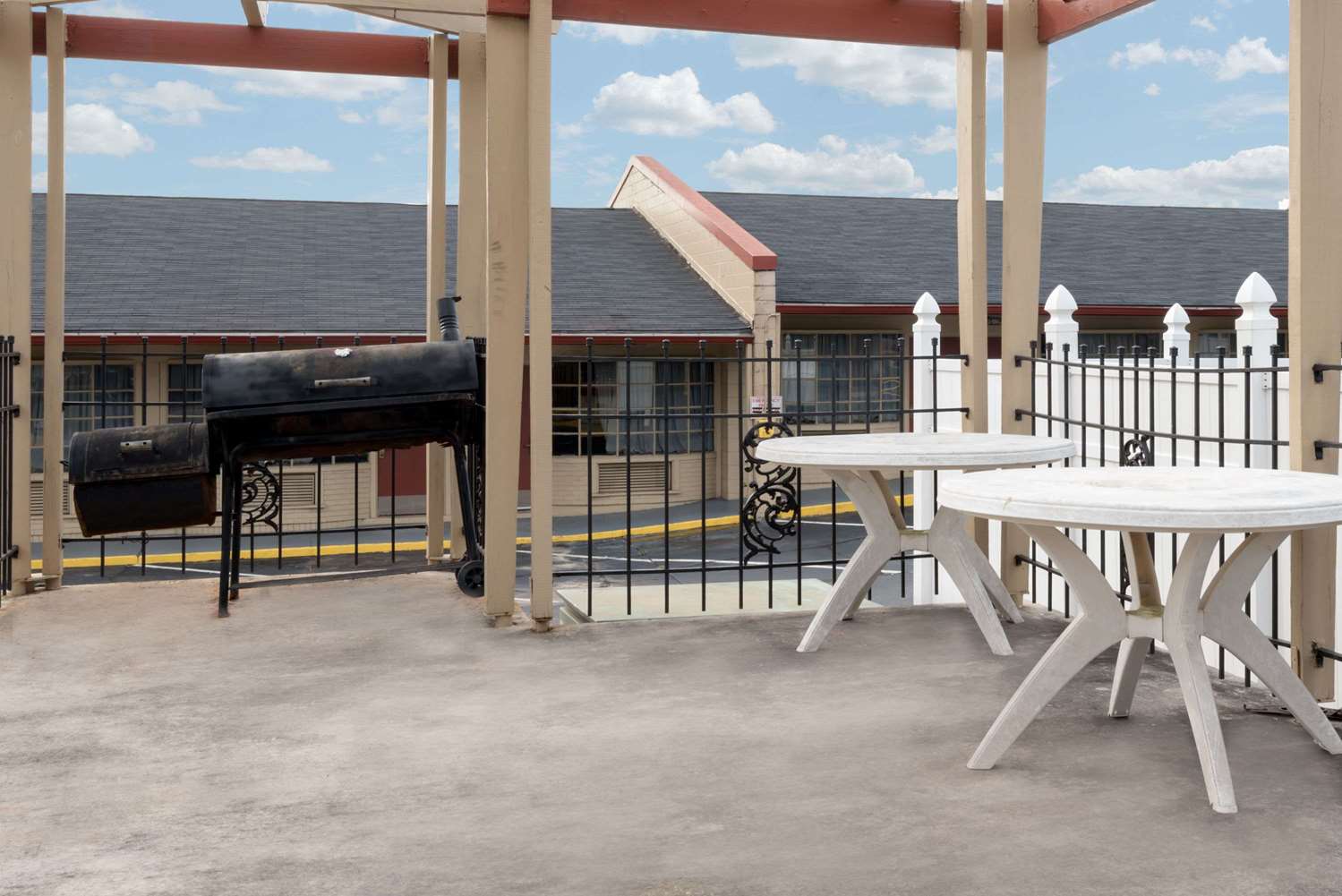 Hotel KNIGHTS INN FAYETTEVILLE/FORT BRAGG