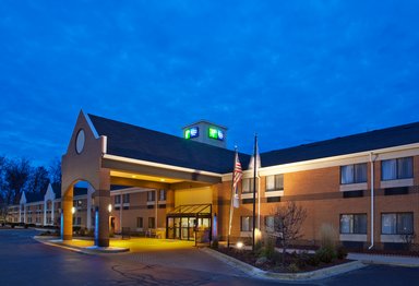 Hotel HOLIDAY INN EXPRESS & SUITES BRIGHTON DOWNTOWN