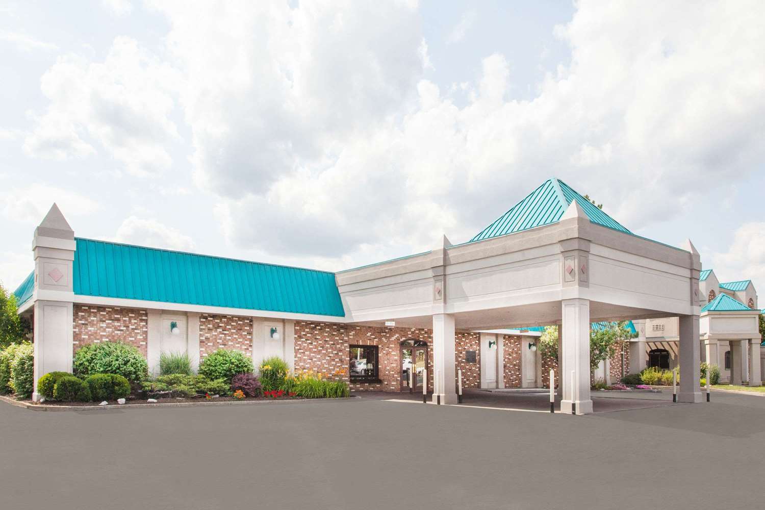 Hotel CLARION INN ITHACA
