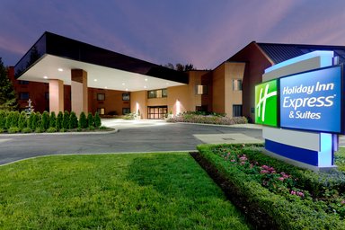 Hotel HOLIDAY INN EXPRESS & SUITES MENTOR (LAMALFA  CONF CENTRE)
