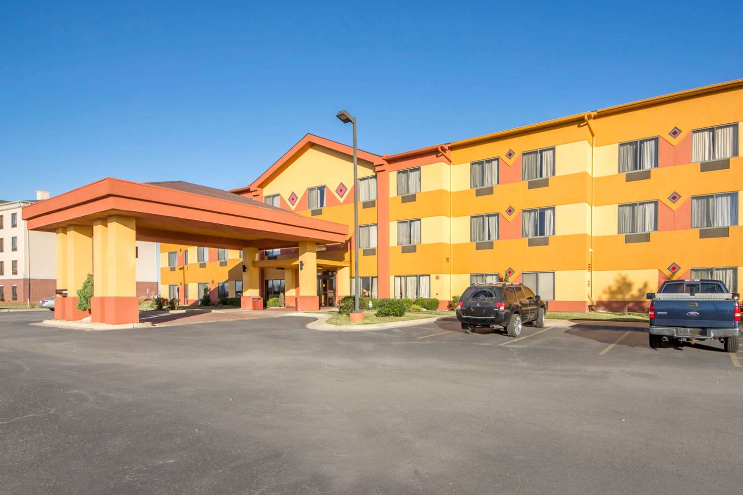 Hotel QUALITY INN AND SUITES PRYOR