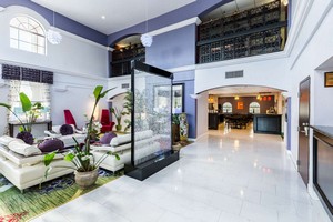 Hotel CLARION SUITES NEAR THE WOODLANDS