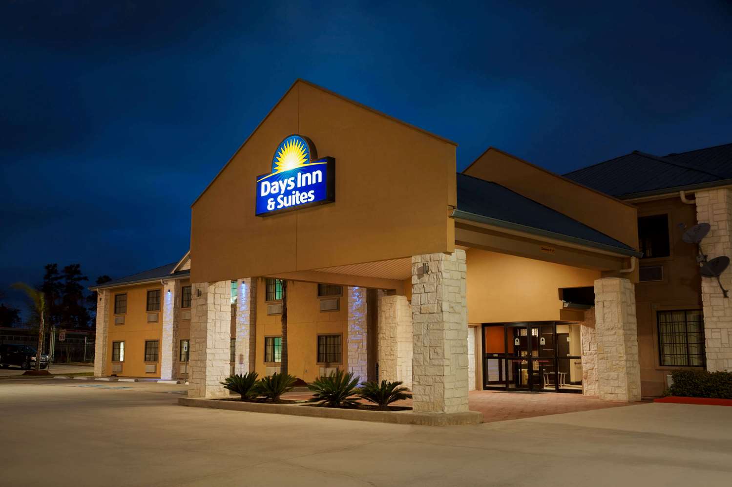 Hotel DAYS INN & SUITES BY WYNDHAM, CONROE NORTH