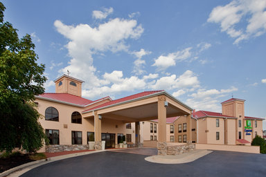 Hotel HOLIDAY INN EXPRESS & SUITES WAYNESBORO-ROUTE 340
