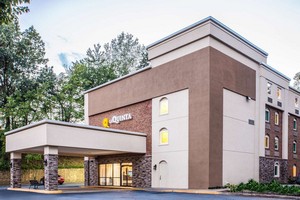 Hotel LA QUINTA INN & SUITES CHARLOTTESVILLE-UVA MEDICAL