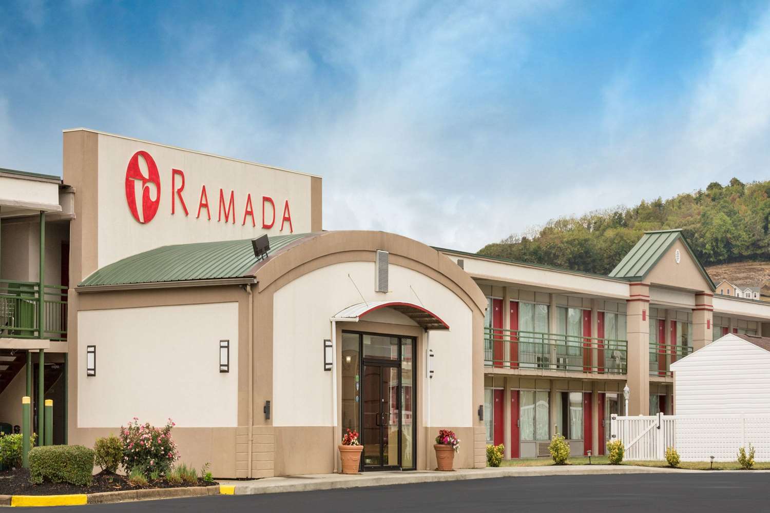 Hotel RAMADA BY WYNDHAM HARRISONBURG