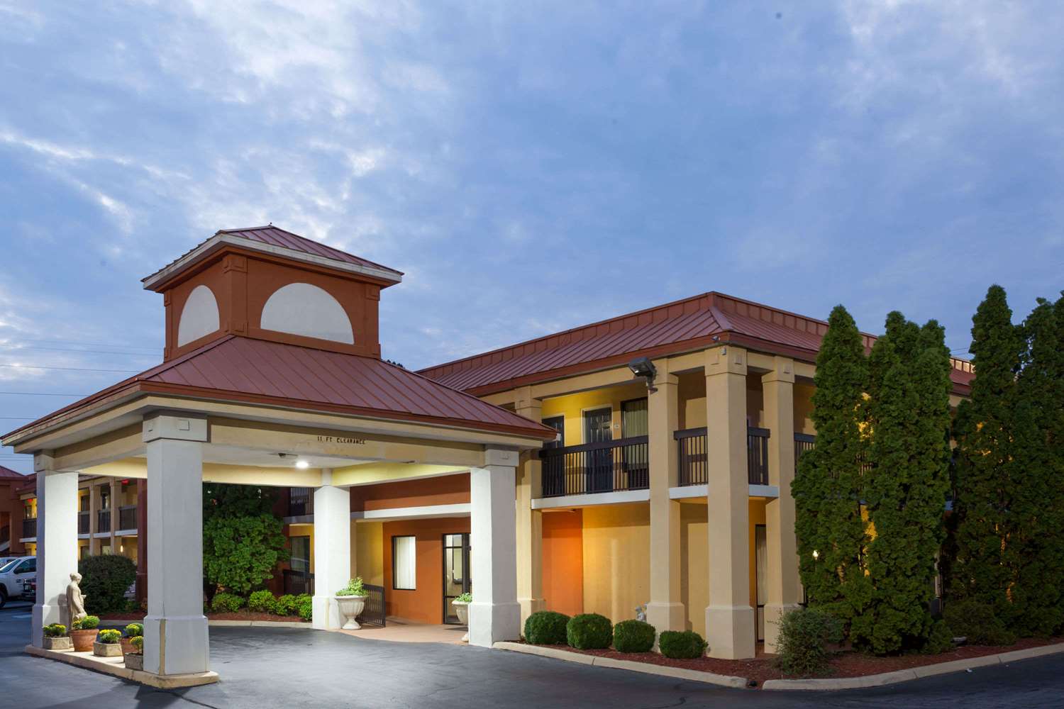 Hotel BAYMONT INN & SUITES COVINGTON