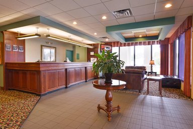 Hotel LAMPLIGHTER INN PITTSBURG
