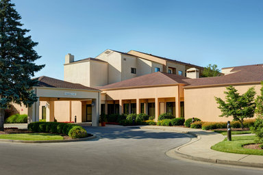 Hotel COURTYARD LOUISVILLE EAST