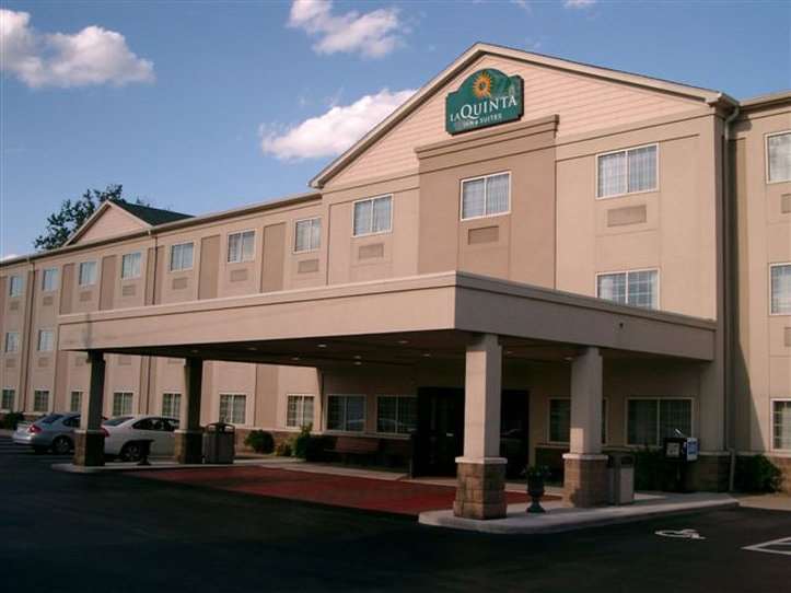 Hotel LA QUINTA INN AND SUITES LOUISVILLE AIRPORT & EXPO