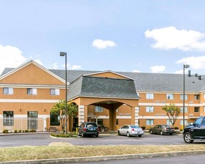 Hotel QUALITY INN & SUITES UNIVERSITY/AIRPORT