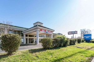 Hotel RODEWAY INN NEAR LOUISVILLE AIRPORT