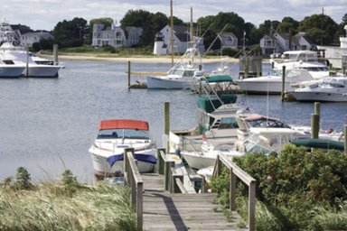 Hotel ANCHOR IN HOTEL DISTINCTIVE WATERFRONT LODGING ON CAPE COD