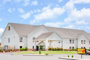 Hotel SUPER 8 BY WYNDHAM MONETT