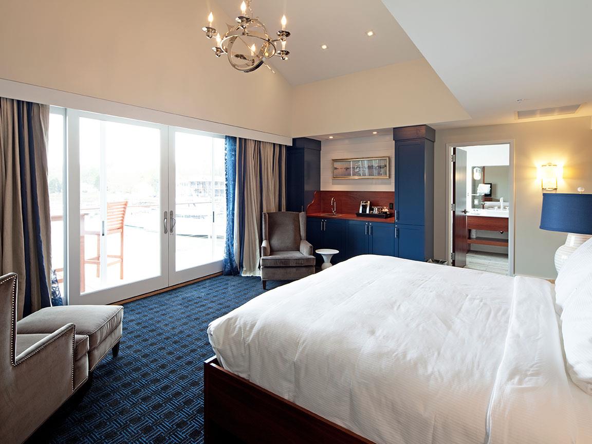Hotel THE BOATHOUSE WATERFRONT HOTEL