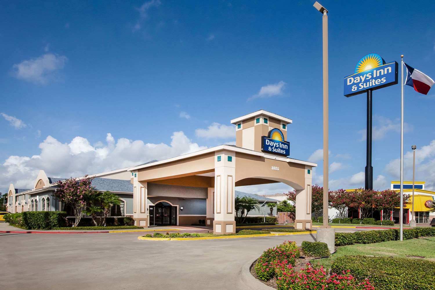 Hotel DAYS INN & SUITES BY WYNDHAM, CORPUS CHRISTI CENTRAL