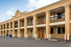 Hotel QUALITY INN PHILADELPHIA AIRPORT
